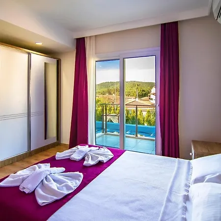 Oeluedeniz Hisaroenuende 8 Kisilik Lilya Hisar Villa