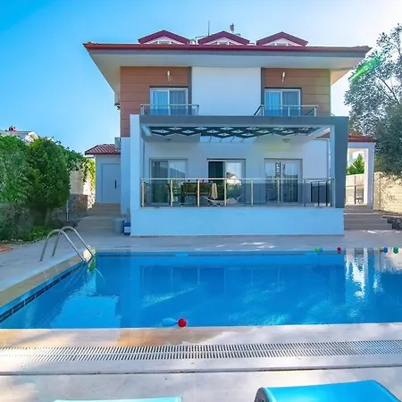 Villa Oeluedeniz Hisaroenuende 8 Kisilik Lilya Hisar